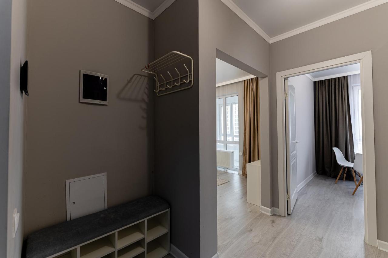 Appartement Уютная 1 Комнатная Freedom à Astana Extérieur photo